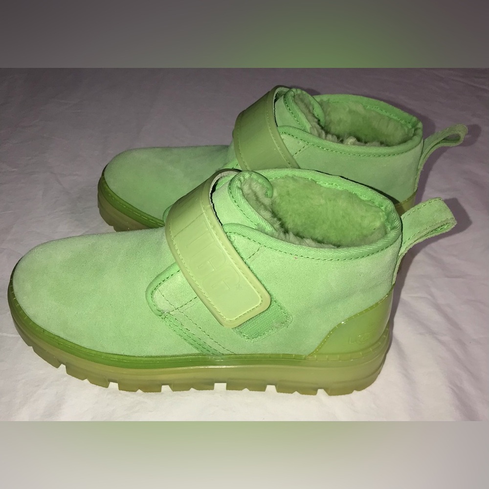 Ugg Womens Neumel Clear Chukka Boot - Picture 9 of 12